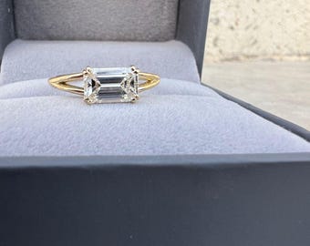 Emerald Cut Natural Diamond Solitaire Engagement Ring 14K/18K Solid Gold/Platinum