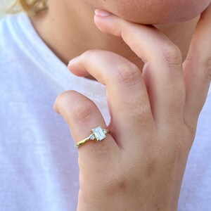 Three-stone diamond Engagement Ring, Three Stone Emerald & Rounds, Natural Diamond Wedding Ring, Promise Ring For Her, Proposal Ring For Her
