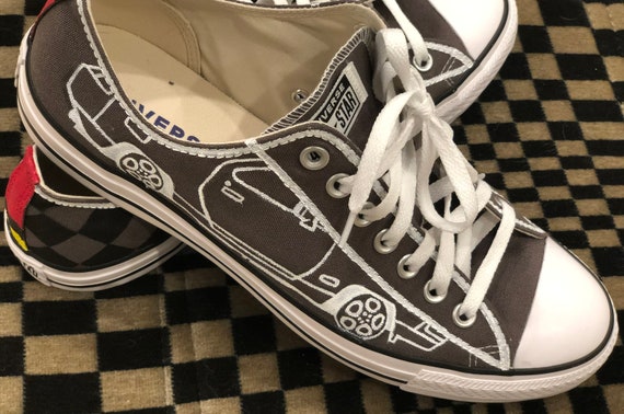 Individualisierbare Porsche/BMW Converse | Etsy Österreich