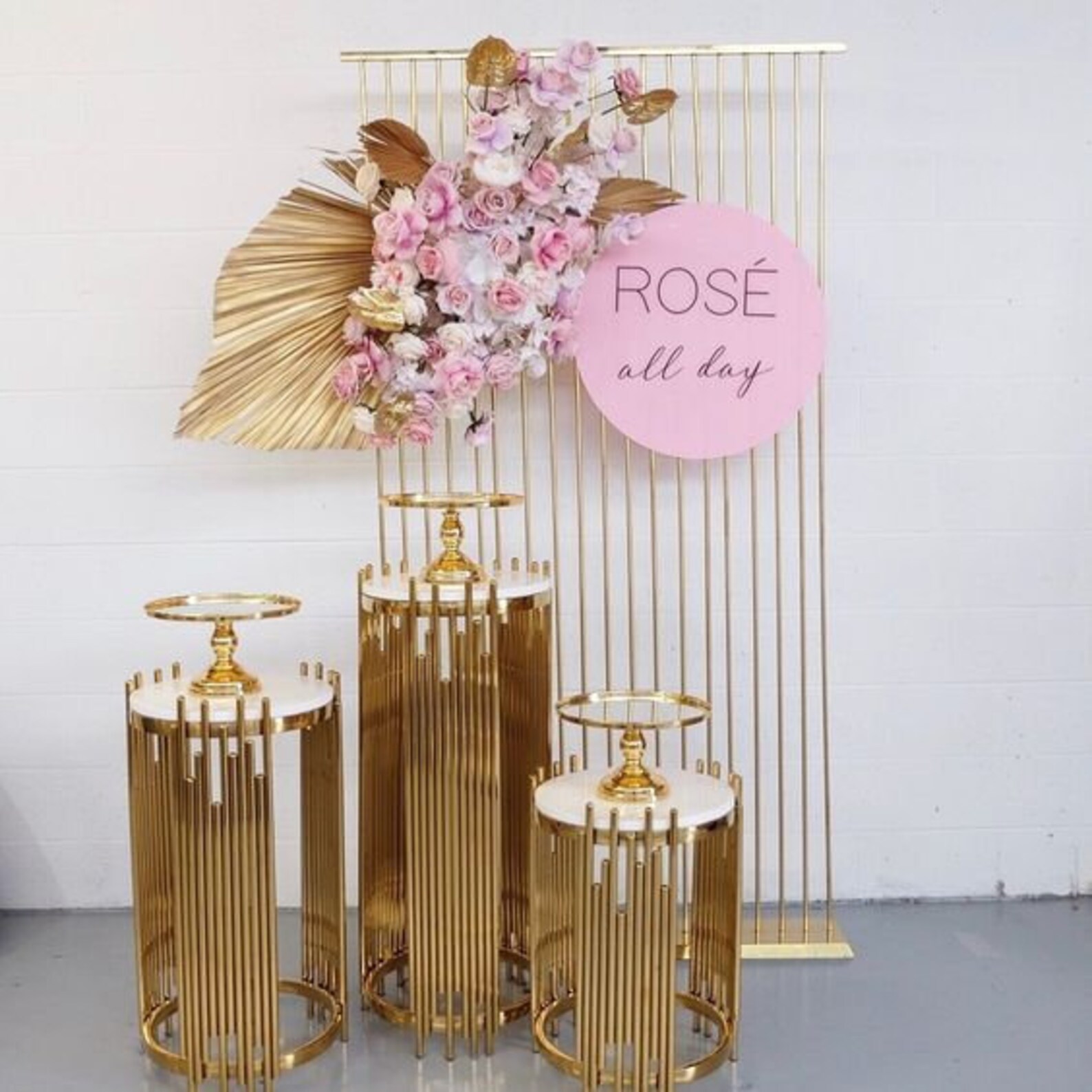 Gold Plints New Set of 3 Pcs Plinths Gold Round Metal Plinths Wedding | Etsy UK