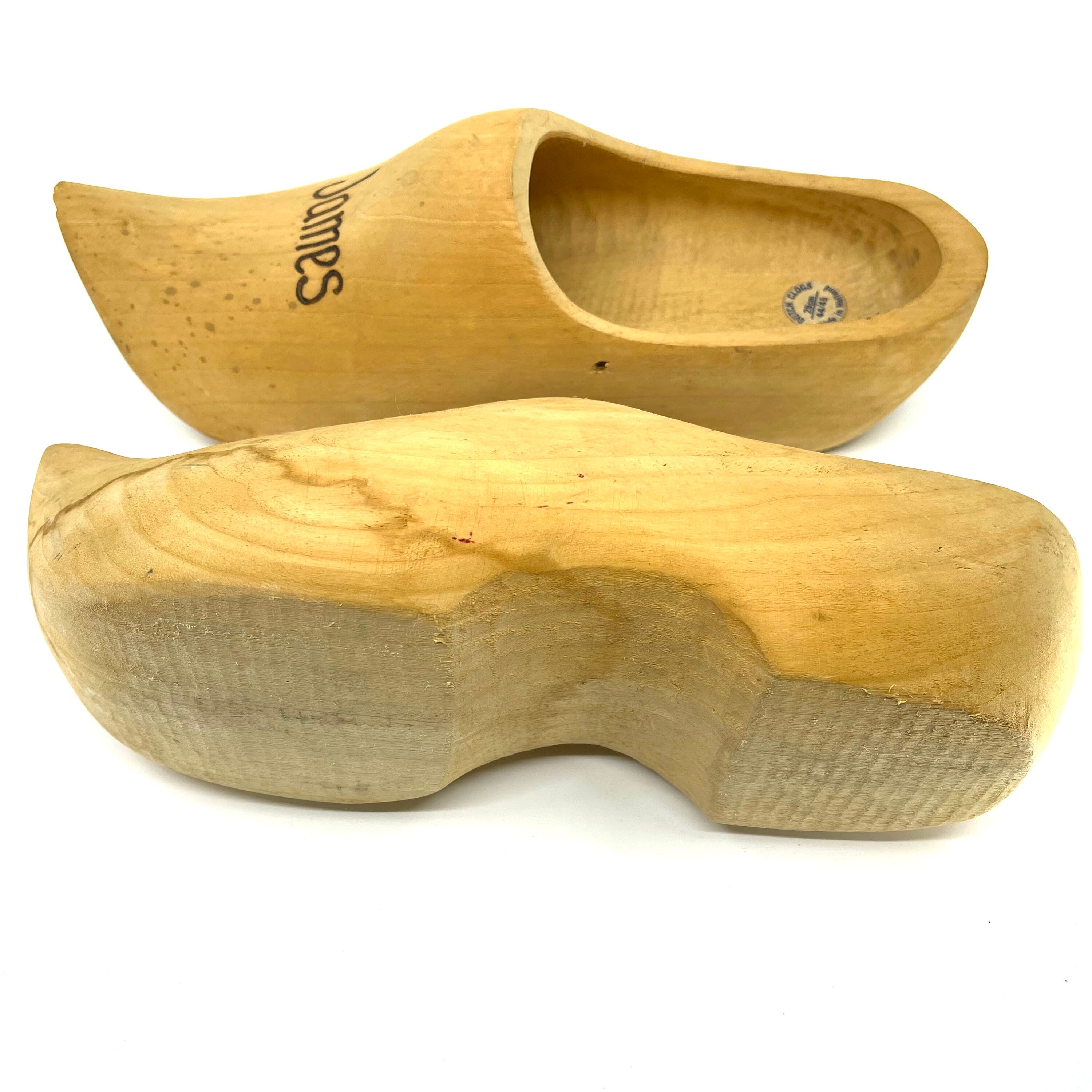 pointy clogs