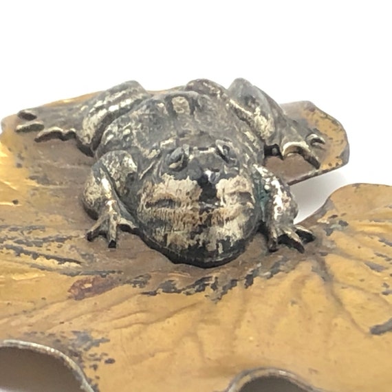 Vintage 1940s Frog on a Lily Pad Brooch Joseff of… - image 9