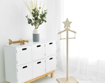 Stacey Solomon - PLAIN STAR Clothing stand - Clothes hanger - Zack and Leighton Junior Stands aged 4 - Small adult