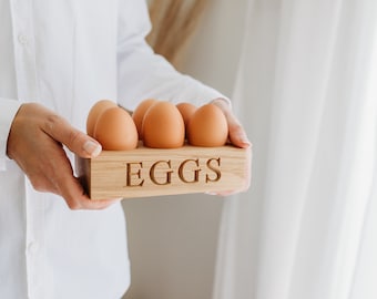 Engraved Solid Oak 6 Egg Holder: Personalised Egg Stand