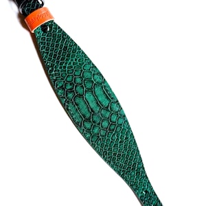 Collier pour chien en cuir italien python émeraude : design de luxe fait main