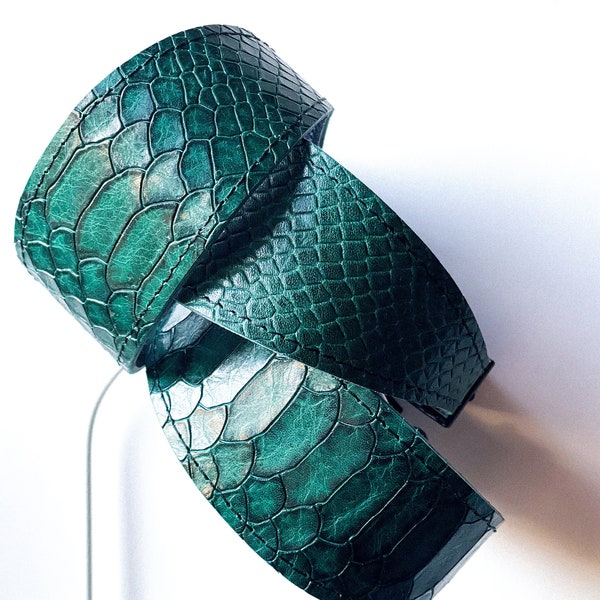 Emerald (XS, S, M) snake imitation leather collar, windspiel Halsband, Windhundhalsband. OhMyIggy