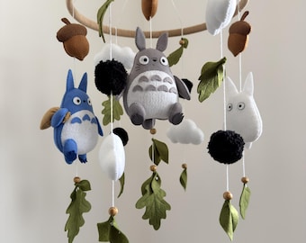 Móvil de cuna de fieltro de Totoro