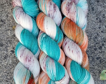 Handgefärbte Sockenwolle, nicht nur für Socken geeignet