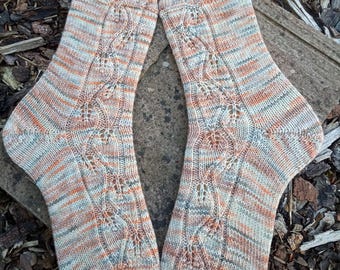 Hand-knitted socks made of 4-ply sock yarn, size 38/39, unique.