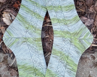Hand-knitted socks made of 4-ply sock yarn, size 38/39, unique.
