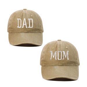 Classic Dad and Mom Baseball Caps, Embroidered Man and Woman Hat, Announcement Hats, 2pcs a set Kaki