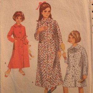 1968 Styl 2294 Szlafrok dziewczęcy, krój, wiek 10 lat, obwód klatki piersiowej 28,5 cala.