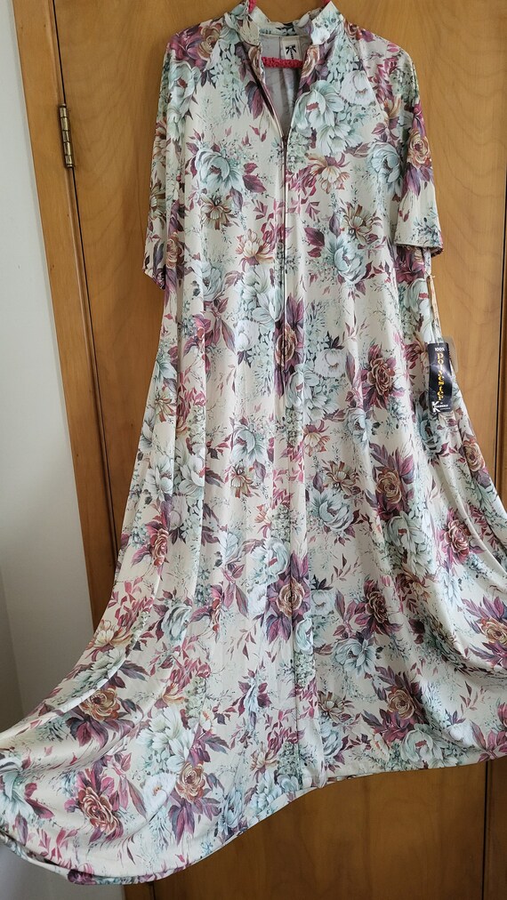 NOS vintage floral print muumuu caftan nightgown … - image 7