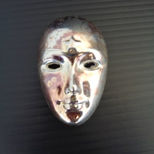 Collectable jewelry Vintage Italy silvery metal brooch mask shape, brooch mask style vintage silver plated unmarked Italy brooch