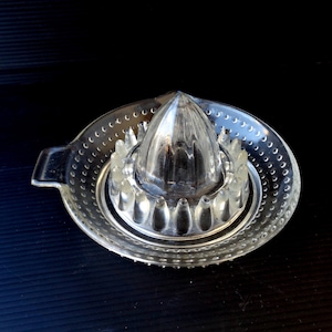 Vintage Italy Glass citrus-fruit squeezer , glass Orange Squeezer, clear heavy glass classic lemon squeezer, Antique citrus juicer