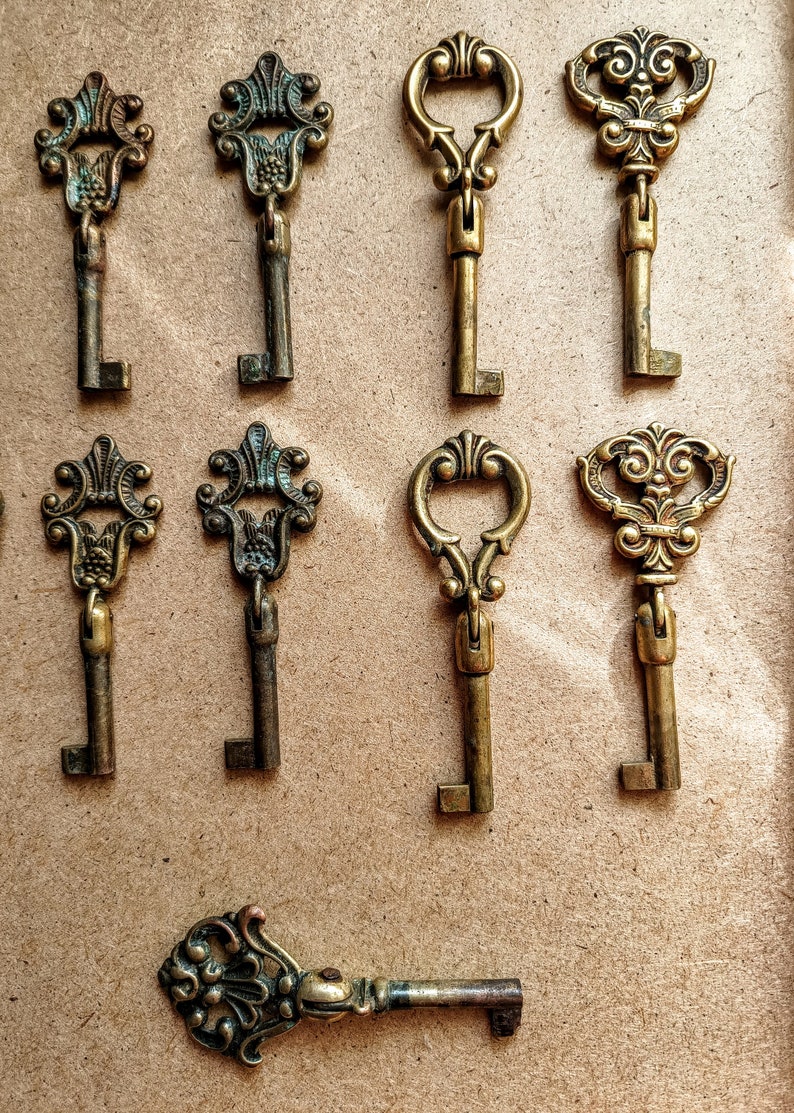 Vintage Italy collectible skeleton folding key, ornate authentic brass furniture key vintage armor furniture cabinet drawer key Santa's key image 5