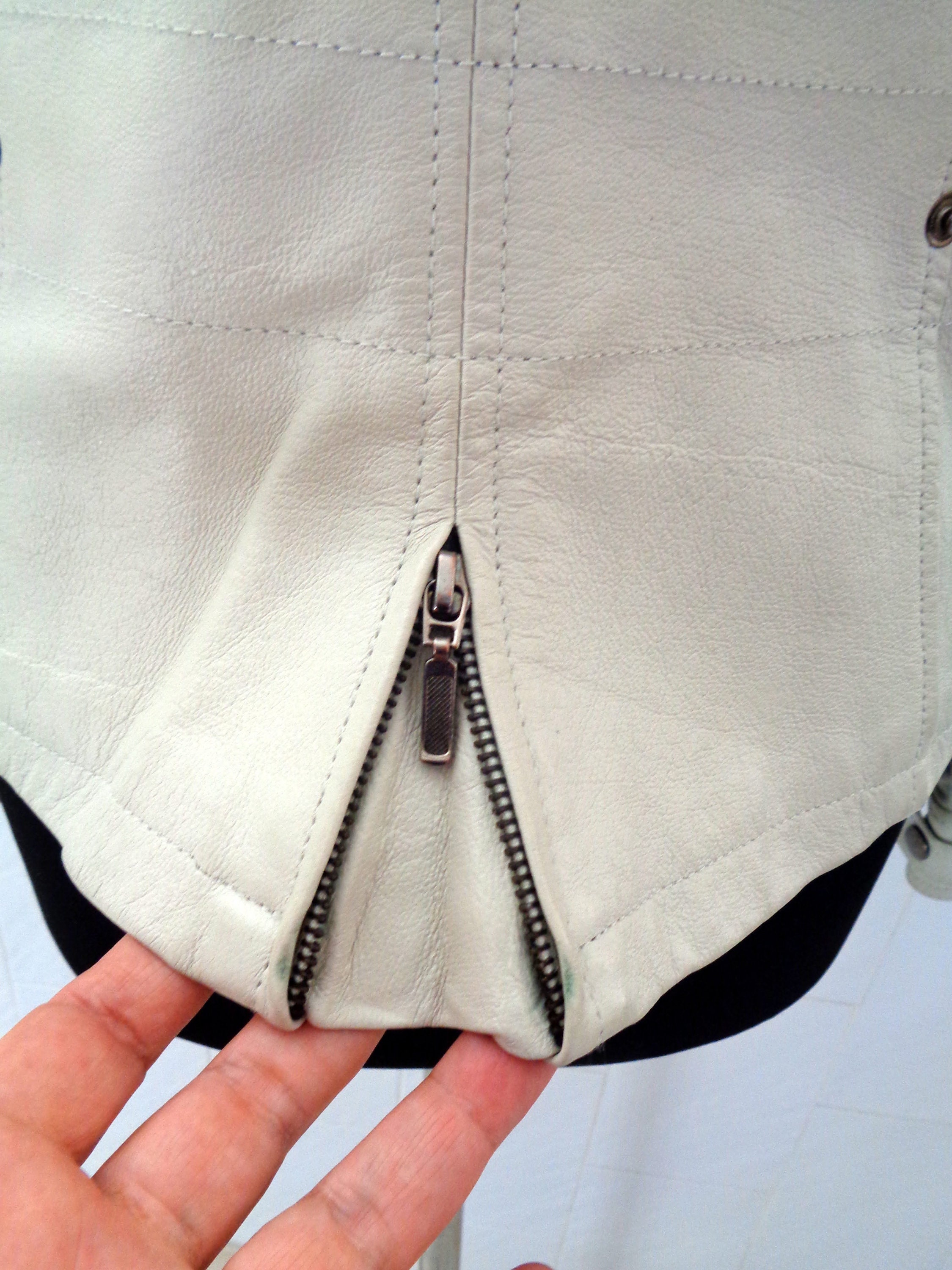 Brand New Vintage White Leather Jacket by Vera Pelle, Demi-season