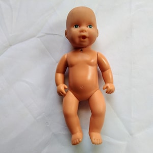 Vintage collectible new born baby doll by SIMBA.