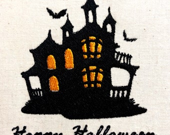 Desenho de bordado à máquina de casa assombrada de Halloween (arquivo digital)