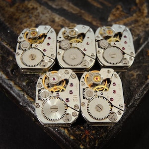 Vintageurverk, Liten rektangulär mekanism från sovjetiska klockor - c107