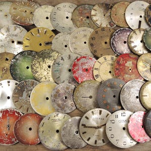 Esferas de reloj vintage desgastadas, esferas de relojes de pulsera de la época soviética - juego de 50 - c80