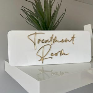 Custom Acrylic Salon Door Sign: Treatment Room Decor
