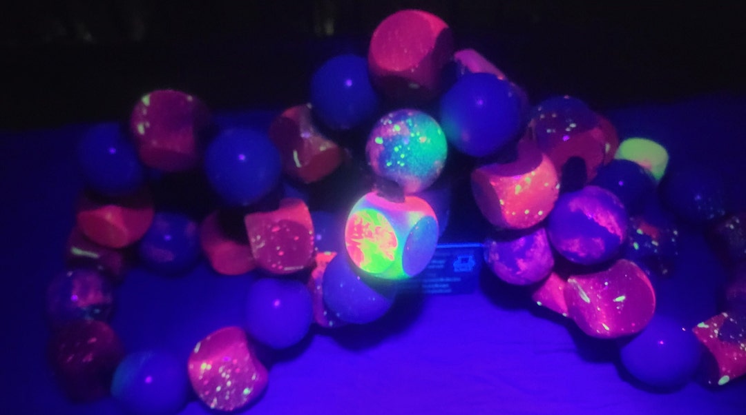 NEU DIE 10K Kimmie K 10K aus der Kimmie K Heavy Creolen Kollektion