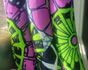 2.5lb Kiwi me, baby! Raspberry, maybe!?  2.5 lb weighted hula hoop from the Kimmie K Heavy Hoops Collection