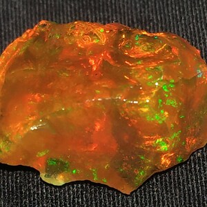 7.10 cts Grade Ethiopian opal Raw crystal Opal rough Rare Beautiful Opal Raw Natural Opal Raw multi flashy Opal rough welo Opal Raw 12x15x7