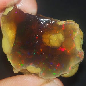 33.15ct Rare fire opal Ethiopian opal Raw crystal Opal Raw Rare Beautiful Opal Raw Natural Opal Raw multi flashy Opal Raw welo Opal Raw18x28