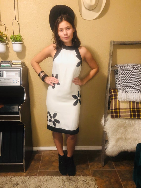 Vintage Mod Floral Dress - Black and White Mod Dre