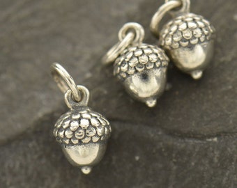 Argent Sterling Tiny 3 D Acorn Charm 12 x 6 mm