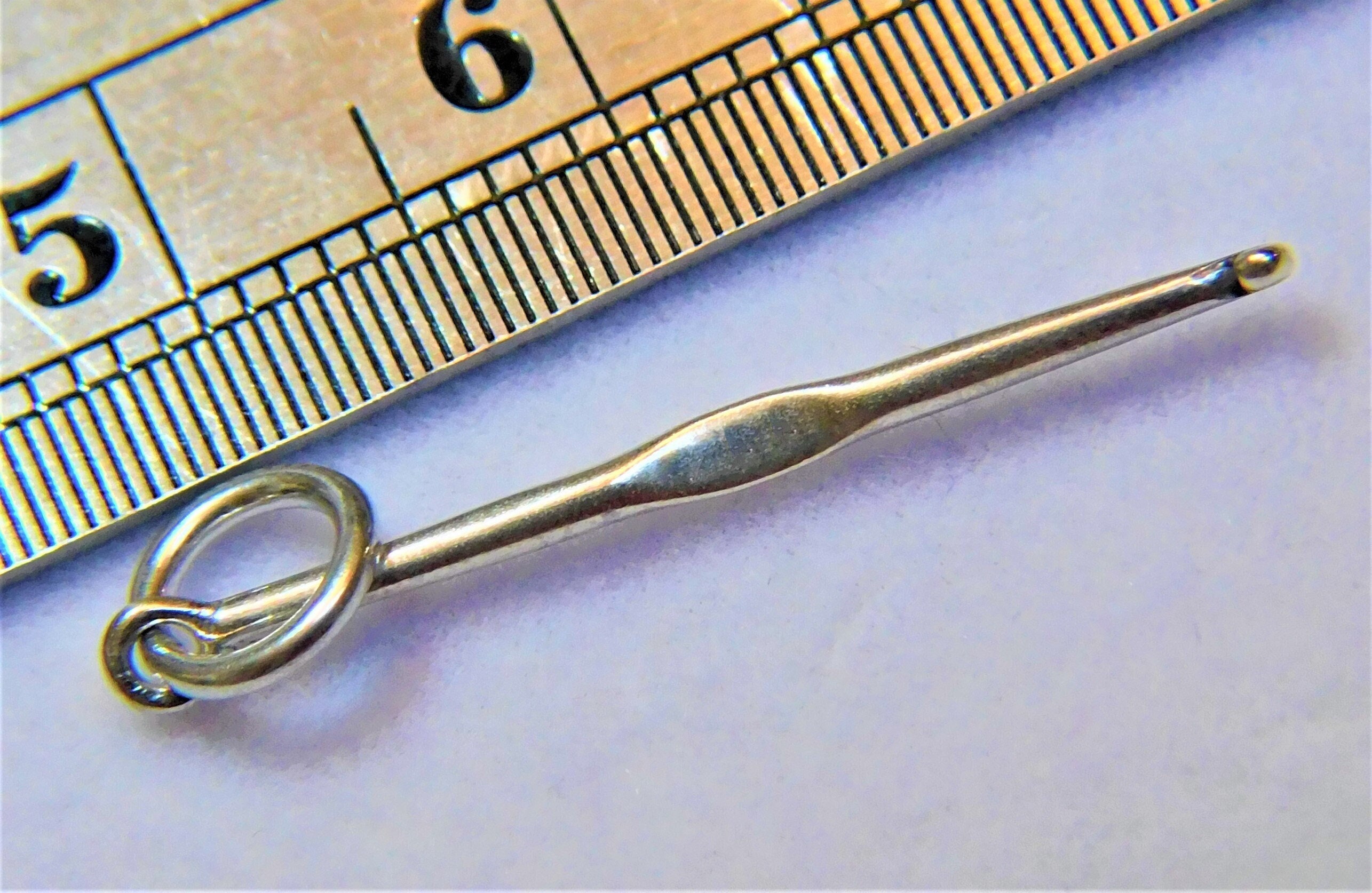 My tiniest crochet hook: Tiny Tuesday 172, SandraSuisse