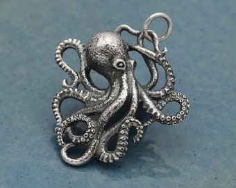Sterling Silver Detailed Octopus Pendant 28 x 24 mm