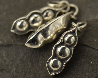 Sterling Silver 3 D Three Peas in a Pod Charm 20 x 5 mm