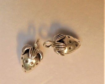 Sterling Silver Karen Hill Tribe 3D Strawberry Charms 16 x 10 x 9 mm