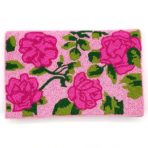 Pochette rose et perlée, pochette fleurie rose et verte, sac bandoulière perlé pour femme
