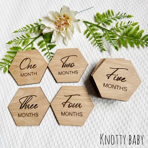 Placage chêne, disques en bois hexagonaux pour bébé, accessoires photo, cadeau pour bébé, cartes jalons, nouvel accessoire pour bébé, ensemble de jalons, disques jalons