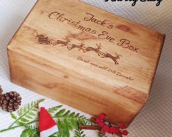 Scatola di Natale personalizzata con incisione, scatola ricordo natalizia con nome personalizzato, scatola regalo natalizia fatta a mano, tradizione della vigilia di Natale in famiglia