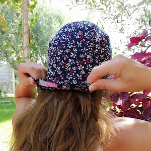 Flowers nurse cap, flowers cap, florist hat, spring cap, spring hat, flowers scrub cap, flowers nurse hat, OR cap, elegant nurse cap