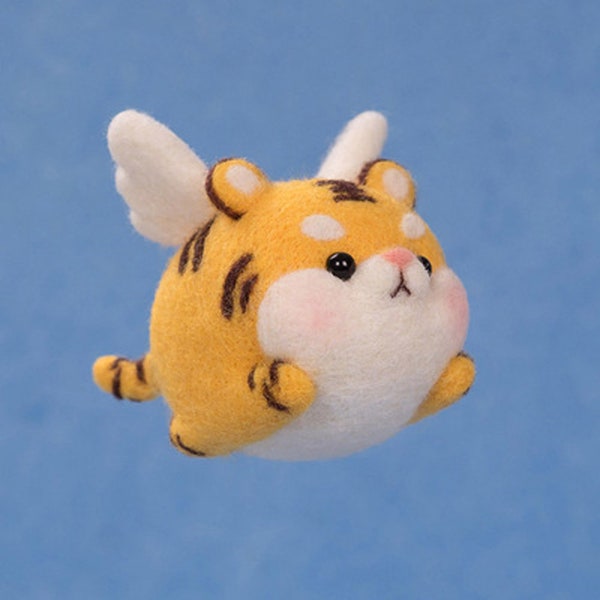 Needle Felting Flying Tiger Kit Wool Felting Kit DIY Craft Kit Felting Cute Animal, Holiday Gift,Felting Supplies Beginners Pastel Decor