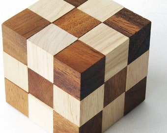 DIABOLICUBE Gioco puzzle 3x3 da 8 anni, difficoltà 3/6. In legno massello eco-responsabile a norme CE, marchio francese Le Délirant.