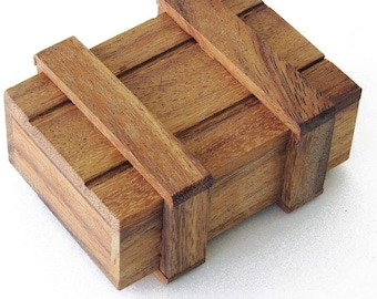 SECRET BOX - juego de rompecabezas a partir de 7 años en madera maciza eco-responsable según las normas CE - marca francesa Le Délirant.