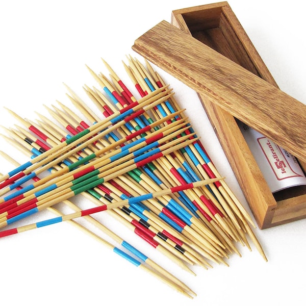 MIKADO-Spiel in einer umweltfreundlichen Massivholzbox, für 2 bis 6 Spieler ab 5 Jahren. CE-Normen, französische Marke Délirant®