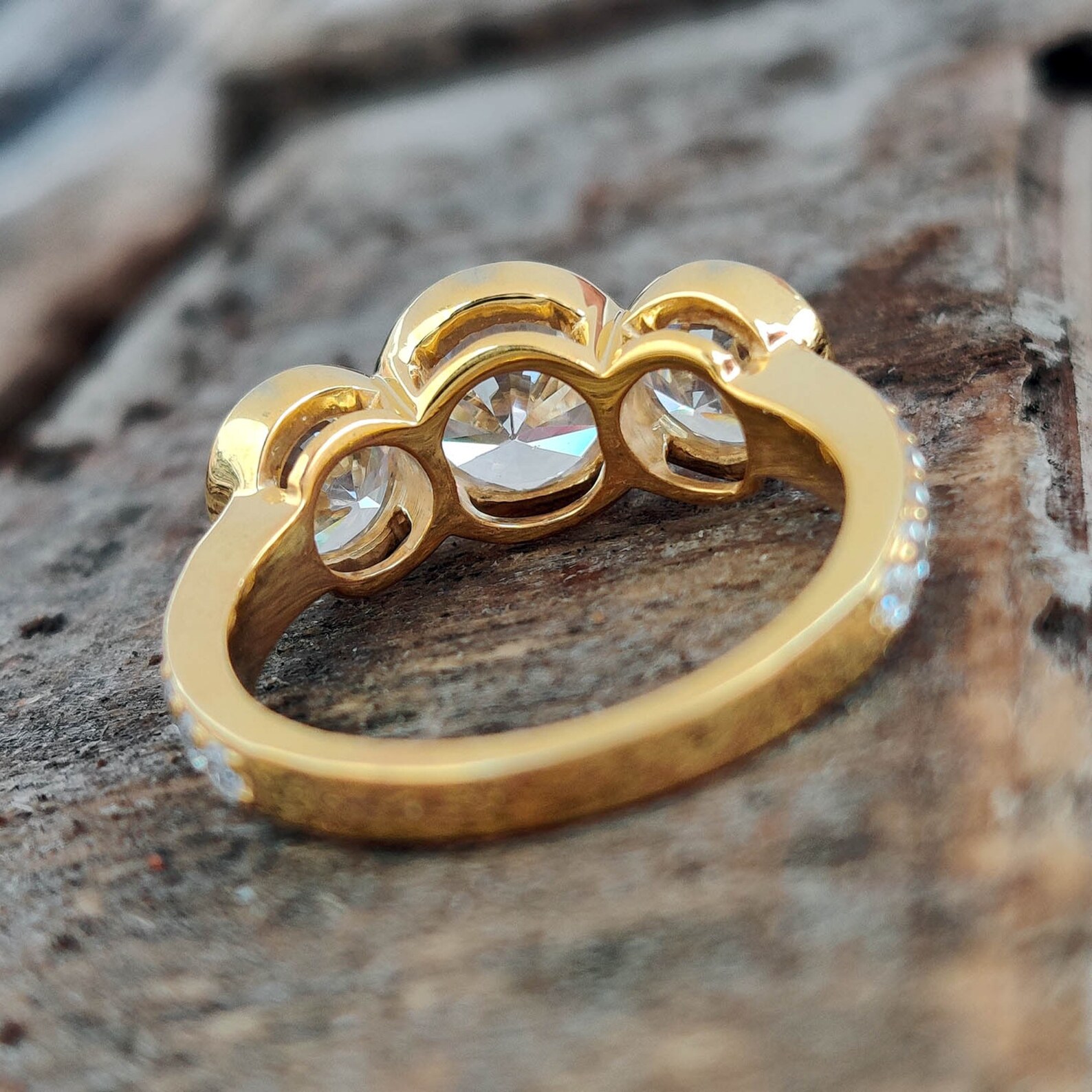 Three Stone Ring Anniversary Ring Round Moissanite Ring Etsy