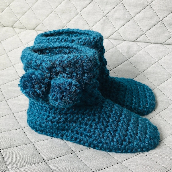 Slipper Boots Crochet Pattern, House Slippers Pattern, Women’s Slippers, Blue Colour Slipper Boots Pattern, Instant PDF Digital Download