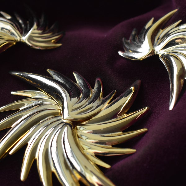 Vintage Jewelry Demi parure Set Goldtone Swirl Brooch & Clip On Earrings, Wave Feathers Jewelry, Costume Jewelry, Vintage Jewelry Set