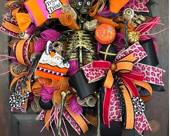 Skelton Wreath • Whimsical Halloween Wreath • Halloween Door Decor • Skeleton Wreath for Front Door • Halloween Skeleton Wreath