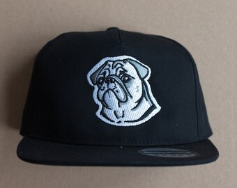 Youth Size Snapback mit Mops (schwarz)