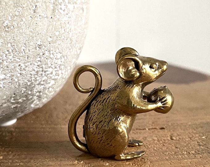 Miniature Vintage Brass Mouse, 1 1/4" Tall | Jewelry Findings